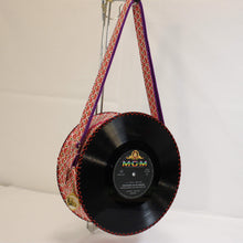 Charger l&#39;image dans la galerie, Sac à main Oldies en disque vinyle 25 cm. Rouge/ Decca
